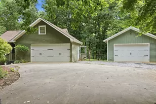 258 Marguerite Ln, Clarkesville, GA 30523 - Photo 2