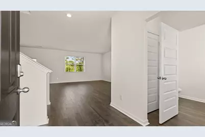 113 White Spruce Way, Newnan, GA 30265 - Photo 2
