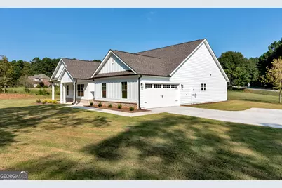 6376 Brockton Loop, Jefferson, GA 30549 - Photo 4