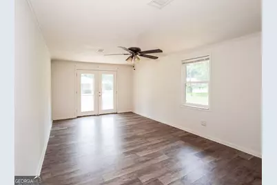 733 Sutton Street, Jesup, GA 31545 - Photo 10