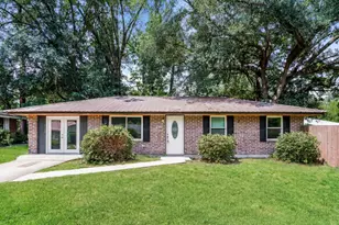 733 Sutton St, Jesup, GA 31545 - Photo 1