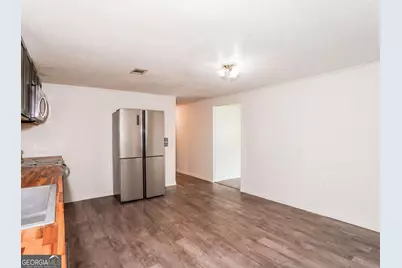 733 Sutton Street, Jesup, GA 31545 - Photo 6