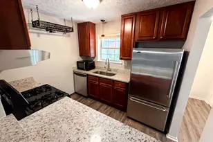 6818 Glenridge Dr, Sandy Springs, GA 30328 - Photo 2