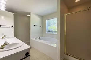 1129 Bartlett Dr, Statesboro, GA 30461 - Photo 12