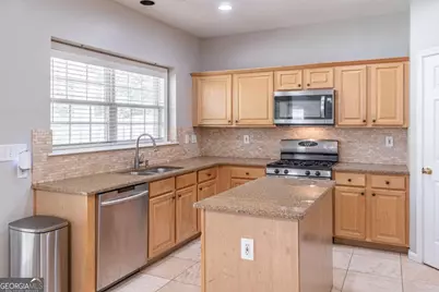 230 Albrighton Court, Suwanee, GA 30024 - Photo 4