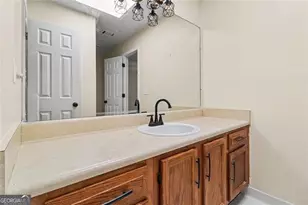 7101 Woodridge Ln, Union City, GA 30291 - Photo 10