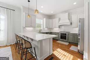 934 Delaronde Ct, Sandy Springs, GA 30328 - Photo 2