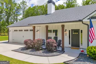 1025 Dewey Rd, Statham, GA 30666 - Photo 14
