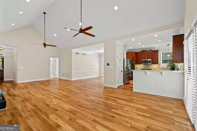 603 Fairway Court, Marietta, GA 30068 - Photo 8