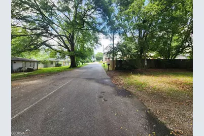 5308Is Tanner Street, Flowery Branch, GA 30542 - Photo 2