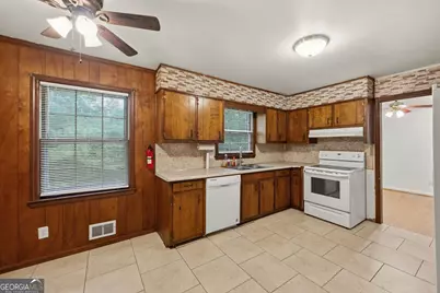 4253 Dunstan Court, Stone Mountain, GA 30083 - Photo 16