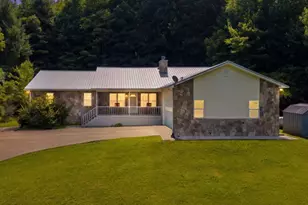 810 Hog Creek Rd, Hiawassee, GA 30546 - Photo 1