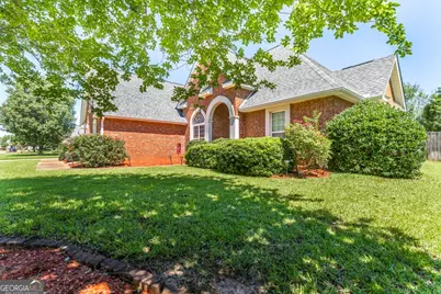608 Twelve Oaks Drive, Warner Robins, GA 31088 - Photo 2