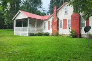 410 Zebulon St, Barnesville, GA 30204 - Photo 2