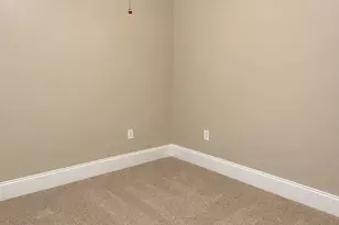 410 Zebulon St, Barnesville, GA 30204 - Photo 12