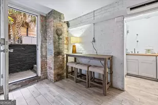 120 W 37th St, Savannah, GA 31401 - Photo 16
