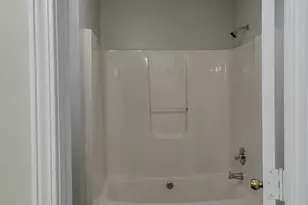 915 Burning Bush Dr, Loganville, GA 30052 - Photo 10