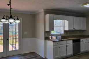 915 Burning Bush Dr, Loganville, GA 30052 - Photo 4
