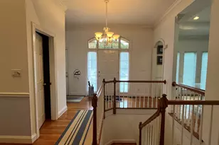 132 Sunny Point Cir, Lagrange, GA 30240 - Photo 2