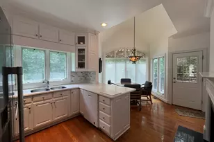 132 Sunny Point Cir, Lagrange, GA 30240 - Photo 10