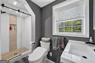 4100 Shawnee Ln NE, Brookhaven, GA 30319 - Photo 18