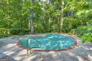 6885 Heathfield Dr, Atlanta, GA 30328 - Photo 4
