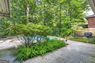 6885 Heathfield Dr, Atlanta, GA 30328 - Photo 40
