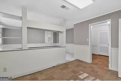 6885 Heathfield Drive, Atlanta, GA 30328 - Photo 32