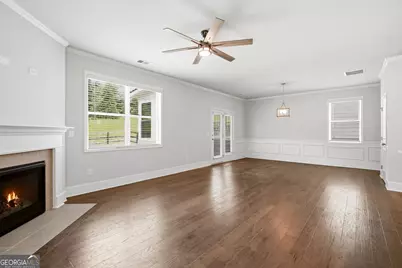 6464 Crosscreek Lane, Flowery Branch, GA 30542 - Photo 4