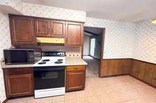 123 Hazel Way, Lagrange, GA 30241 - Photo 4