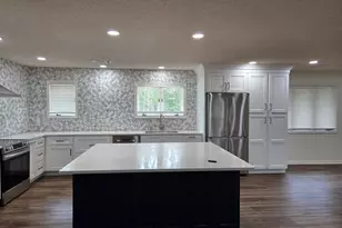 221 Collins St, Lyons, GA 30436 - Photo 14