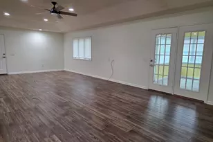 221 Collins St, Lyons, GA 30436 - Photo 8
