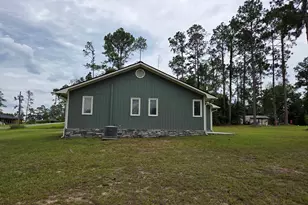 221 Collins St, Lyons, GA 30436 - Photo 2