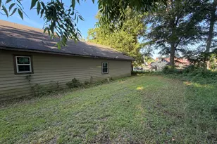 523 E Solomon St, Griffin, GA 30223 - Photo 26