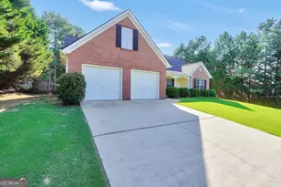 571 Brewer Dr, Locust Grove, GA 30248 - Photo 4