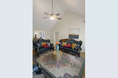 105 Redwood, Lagrange, GA 30240 - Photo 4