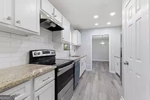 4380 Cary Dr, Snellville, GA 30039 - Photo 16
