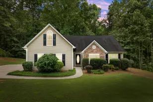 6000 Devonshire Dr, Flowery Branch, GA 30542 - Photo 2