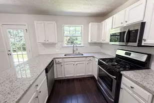 3582 Coveside Ct, Loganville, GA 30052 - Photo 10