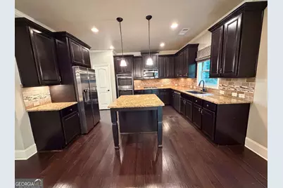 8785 Ellesmere Drive, Cumming, GA 30041 - Photo 16