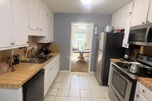 976 Bernice Ct, Lawrenceville, GA 30045 - Photo 2