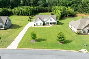 185 Cedara Dr, Newnan, GA 30263 - Photo 74