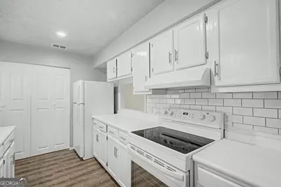 901 Olmstead Drive #APT 33E, Hinesville, GA 31313 - Photo 6