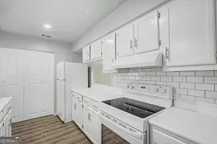 901 Olmstead Dr, Hinesville, GA 31313 - Photo 6