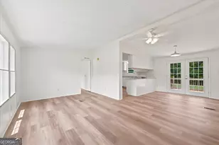 328 Pine St, Danielsville, GA 30633 - Photo 8