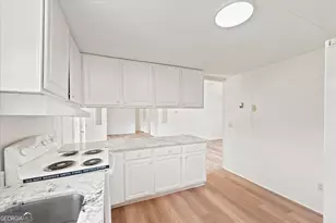 328 Pine St, Danielsville, GA 30633 - Photo 12