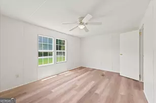 328 Pine St, Danielsville, GA 30633 - Photo 18
