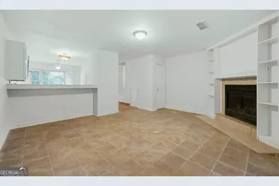 667 Hunting Creek Lane SE, Conyers, GA 30013 - Photo 2