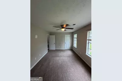 8513 Pineland Drive, Jonesboro, GA 30238 - Photo 10