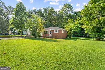179 N Whitfield Drive NE, Dalton, GA 30721 - Photo 2